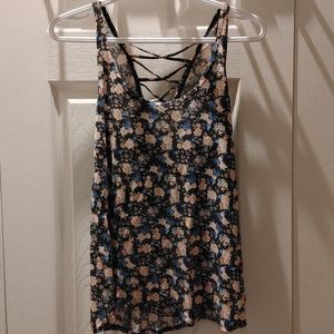 Garage floral tank